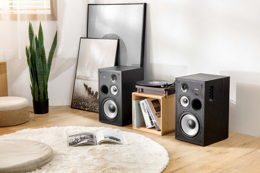 Parlante R2850db 3 vías