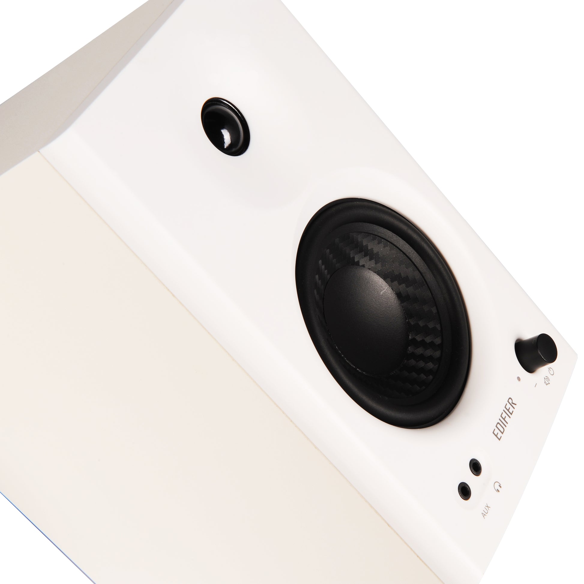 Edifier MR4 color blanco en vista frontal de un parlante