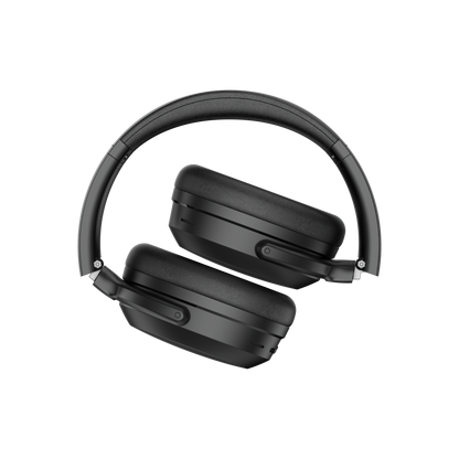Auriculares Edifier WH700NB Pro negros plegados listos para transporte